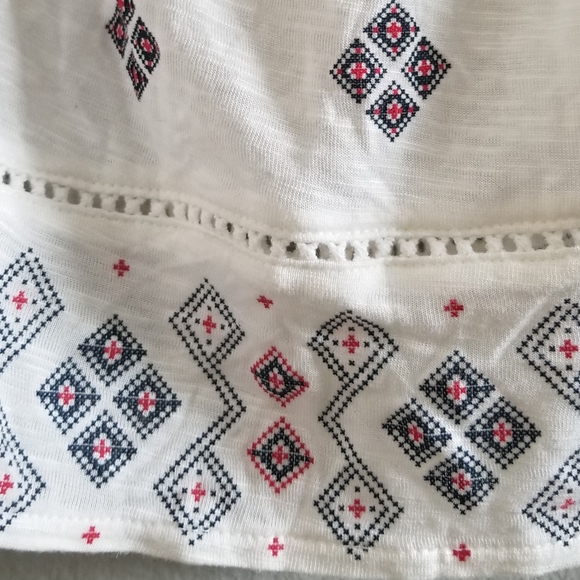 Aeropostal Cape Juby Geometric Shape Top - Picture 6 of 10